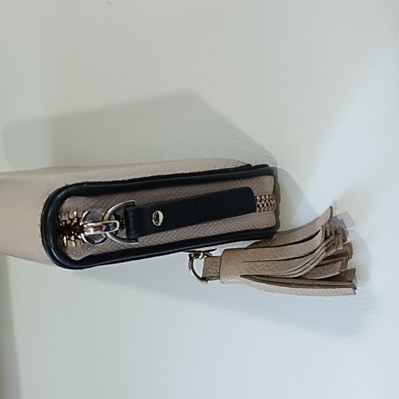 kate spade beige and black leather zip wallet - Picture 5 of 5